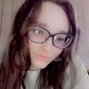 Meet your Posher, Stephanie boo